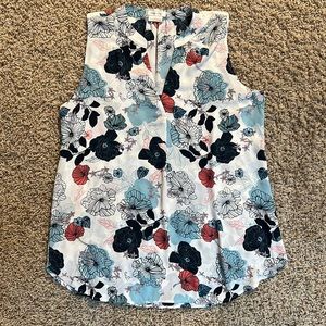 VanHeusen top, size large, good condition, pet and smoke free home.